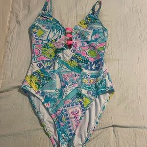 Lilly swim suit size 4